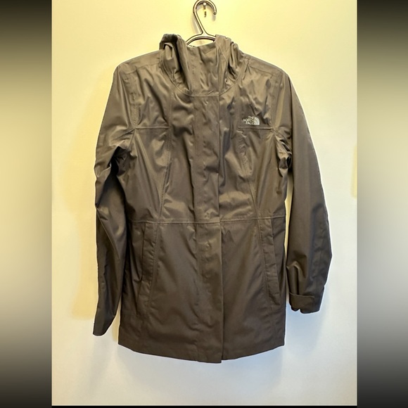 The North Face MIDI Trench - Picture 2 of 6